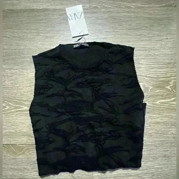 🔥🔥Zara Cropped top - Picture 1 of 4